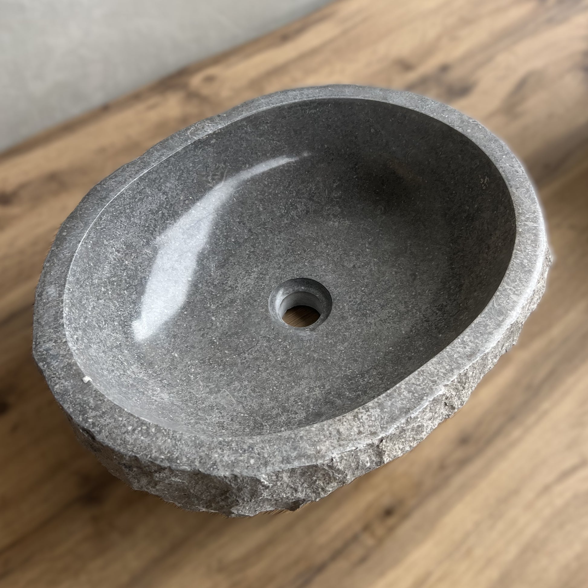 Pilko marmuro praustuvas SANTORINI GRAY M NR. 30